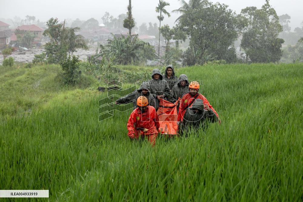 At Least 61 People Killed in Indonesia Floods