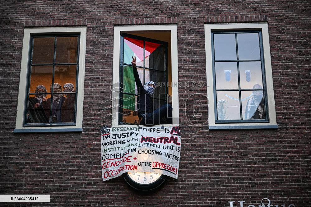 Leiden University Occupation - Leiden