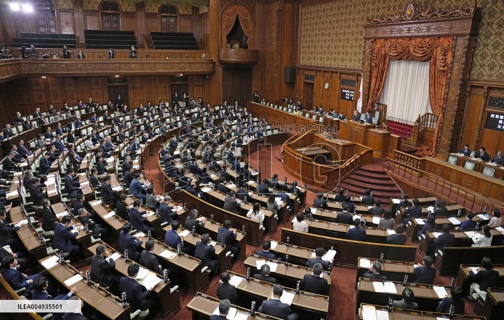 Japan parliament enacts law to scrap gasoline tax surcharge