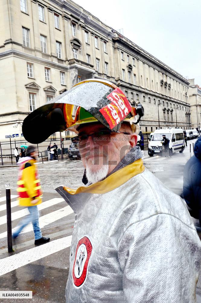 Demonstration of The CGT for The Nationalization of Arcelor Mittal - Paris