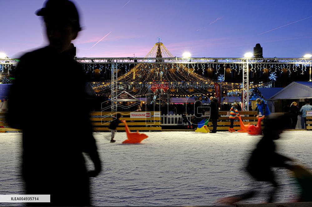 Christmas Market At Place Du Capitole - Toulouse