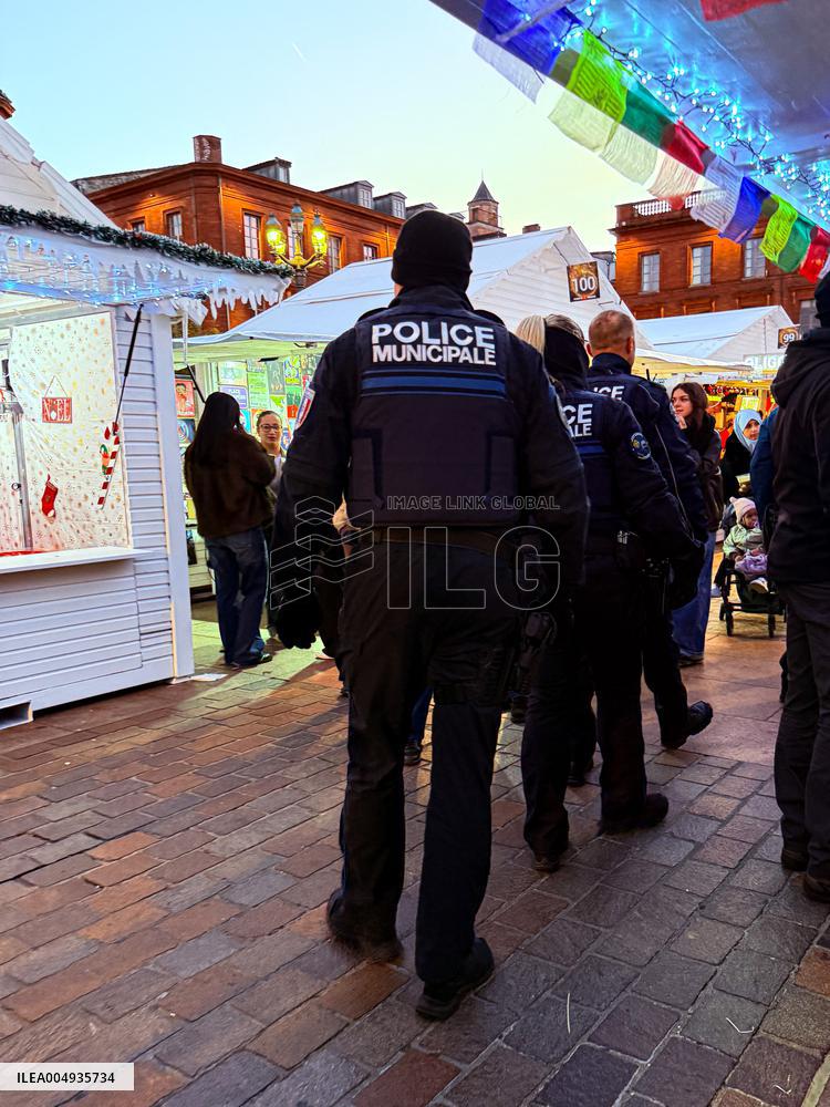 Christmas Market At Place Du Capitole - Toulouse