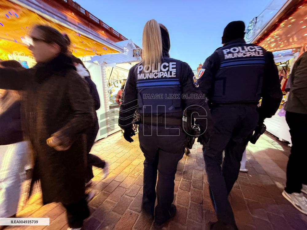 Christmas Market At Place Du Capitole - Toulouse