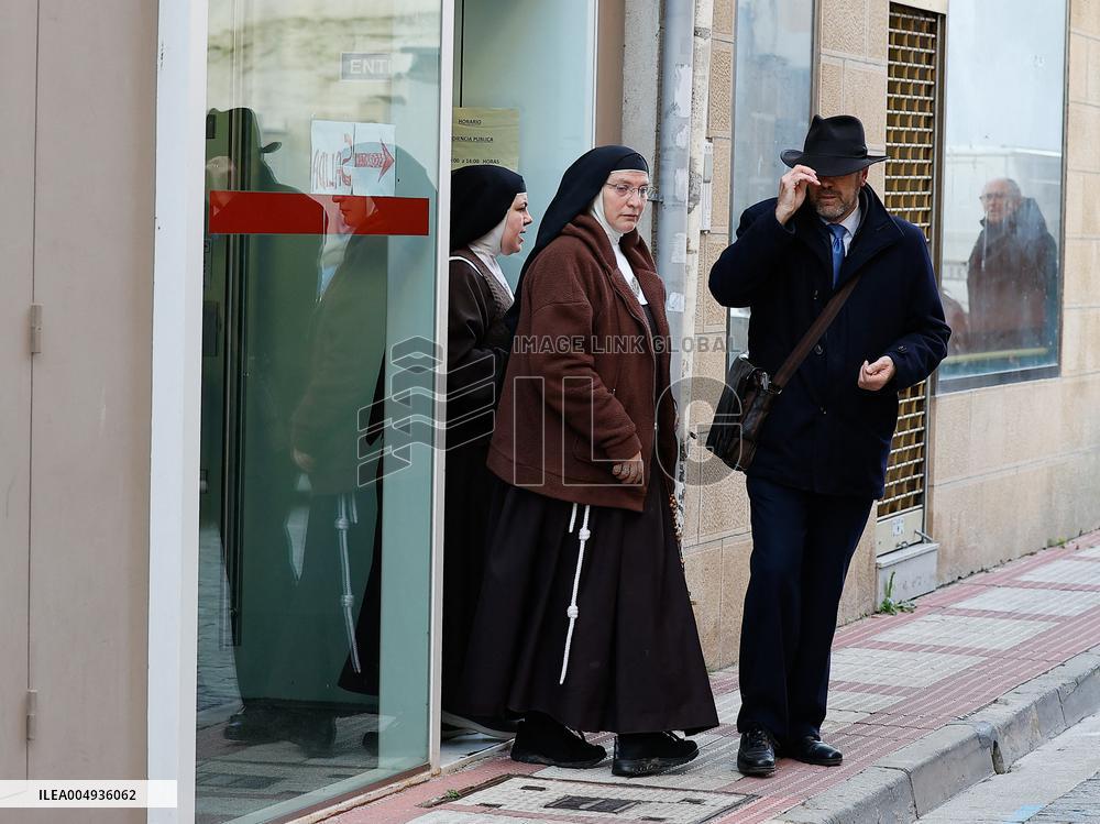 Former Abbess of Belorado Arrested for Irregular Sale of Works of Art - Spain