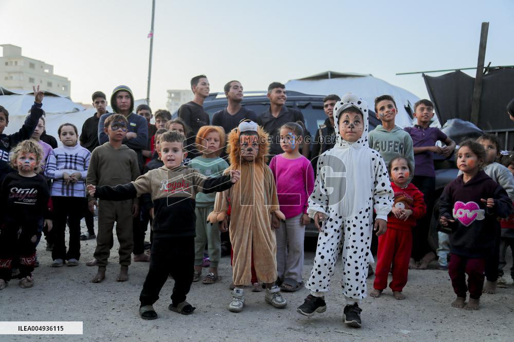 Recreational Event For Palestinian Children in Rashad Al Shawwa - Gaza