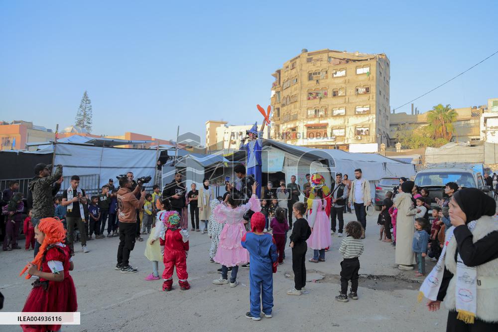 Recreational Event For Palestinian Children in Rashad Al Shawwa - Gaza
