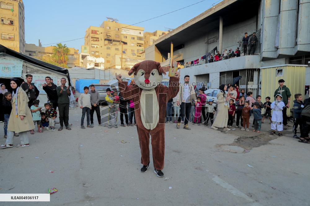 Recreational Event For Palestinian Children in Rashad Al Shawwa - Gaza
