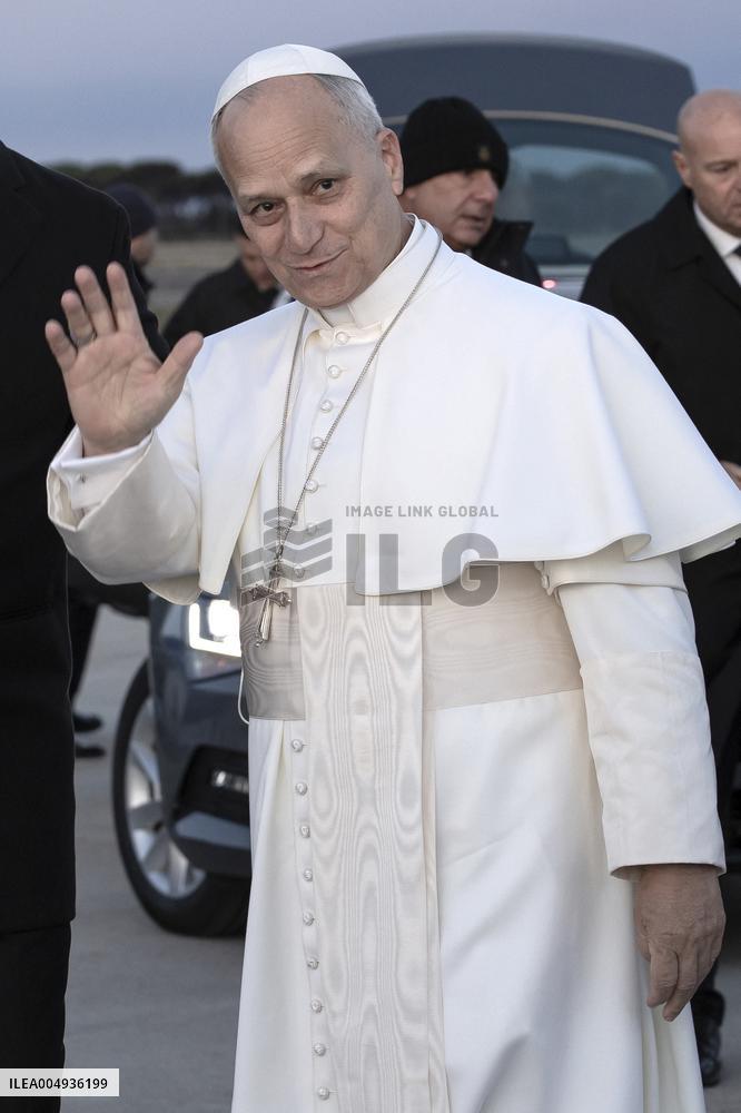 Pope Leo XIV Boards Plane On His Way To Turkey - Rome