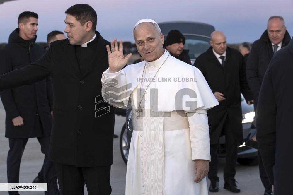 Pope Leo XIV Boards Plane On His Way To Turkey - Rome
