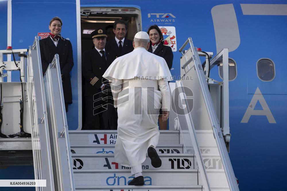 Pope Leo XIV Boards Plane On His Way To Turkey - Rome