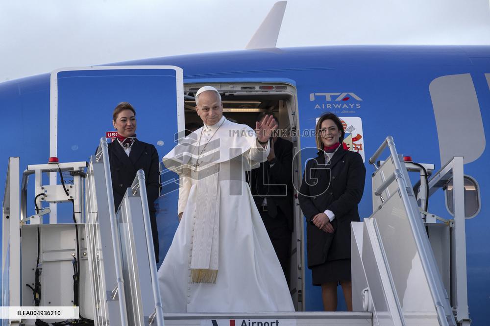 Pope Leo XIV Boards Plane On His Way To Turkey - Rome
