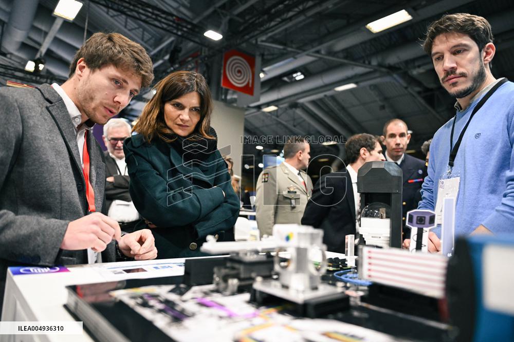 Alice Rufo visits Defence Innovation Forum - FID in Paris FA