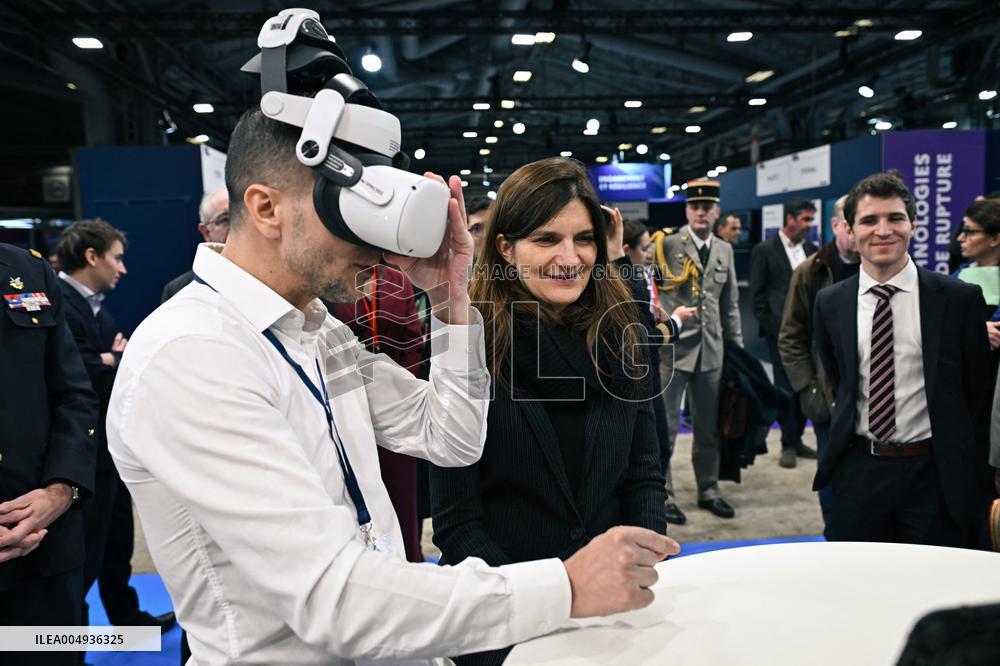 Alice Rufo visits Defence Innovation Forum - FID in Paris FA