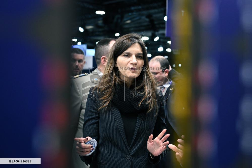 Alice Rufo visits Defence Innovation Forum - FID in Paris FA