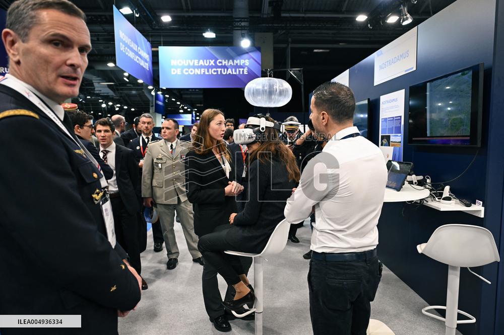 Alice Rufo visits Defence Innovation Forum - FID in Paris FA