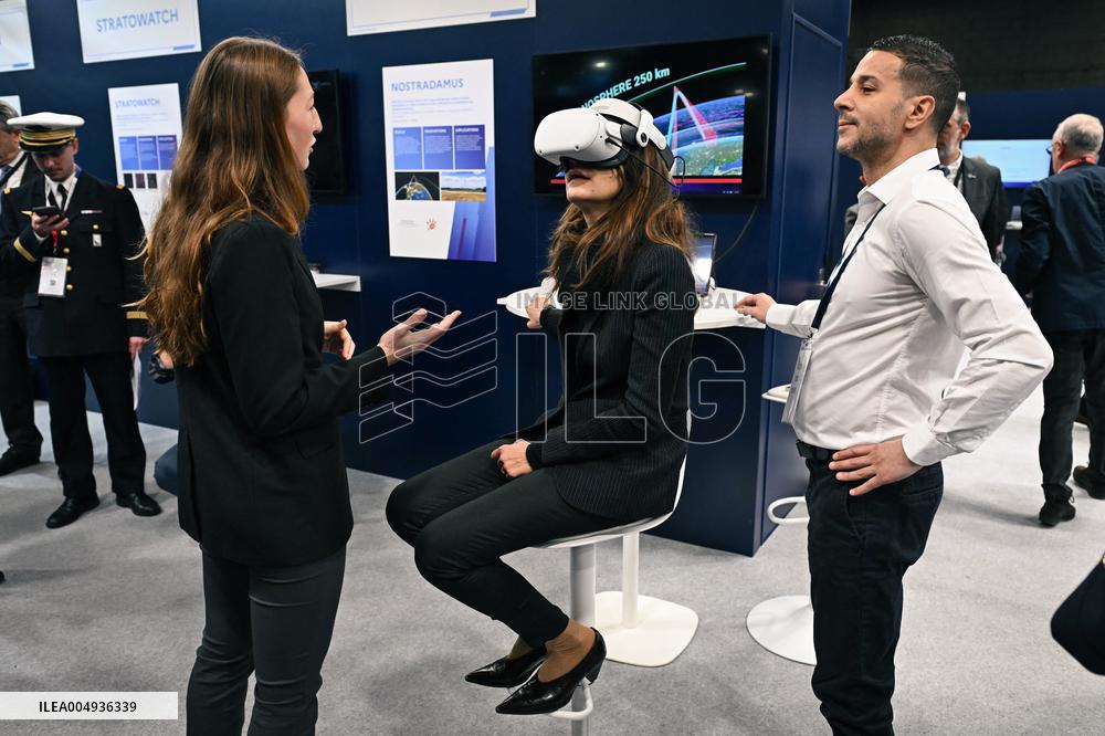 Alice Rufo visits Defence Innovation Forum - FID in Paris FA