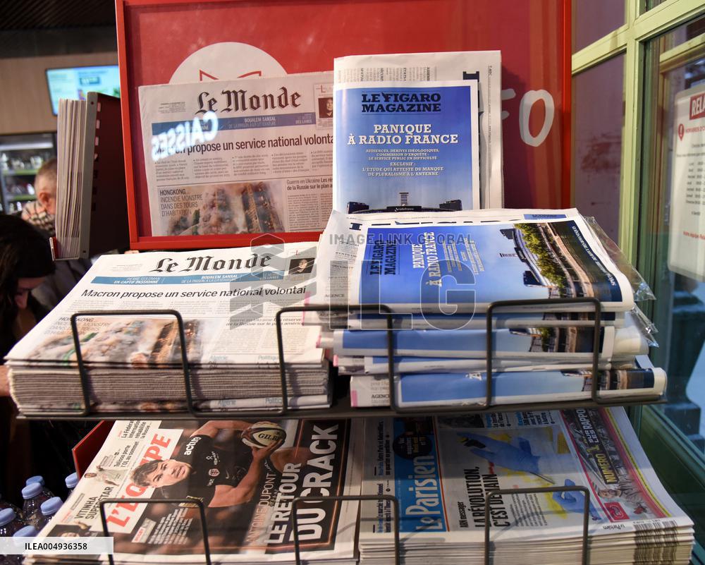 Illustration Newspapers at Newsstands - Paris