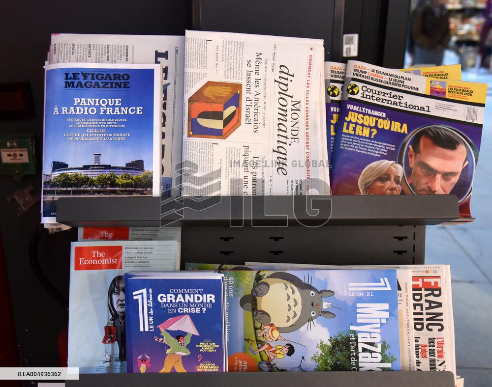 Illustration Newspapers at Newsstands - Paris