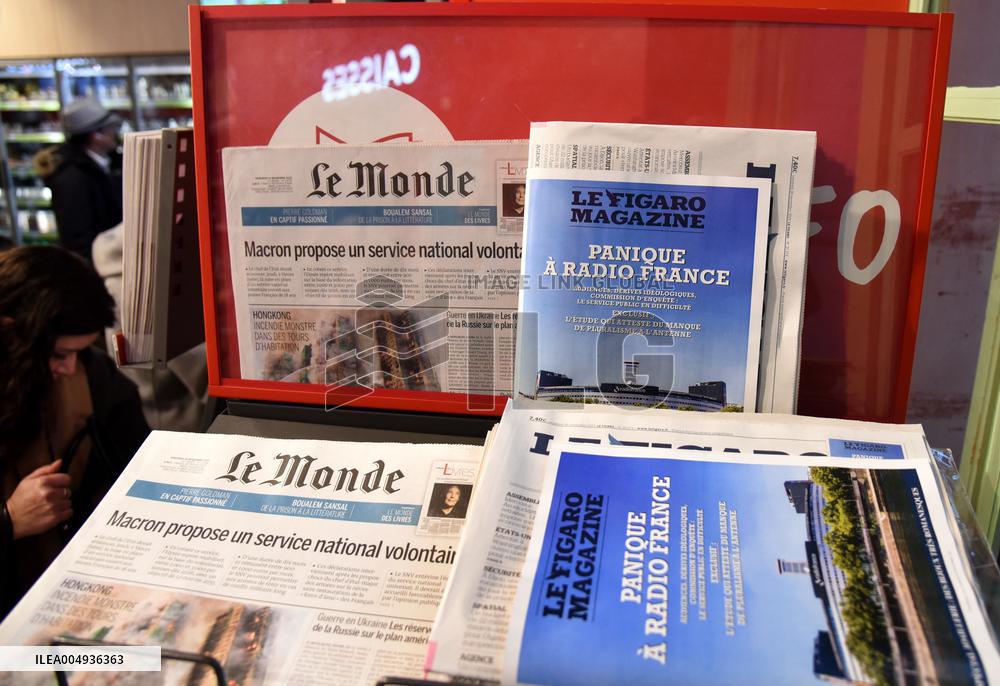 Illustration Newspapers at Newsstands - Paris