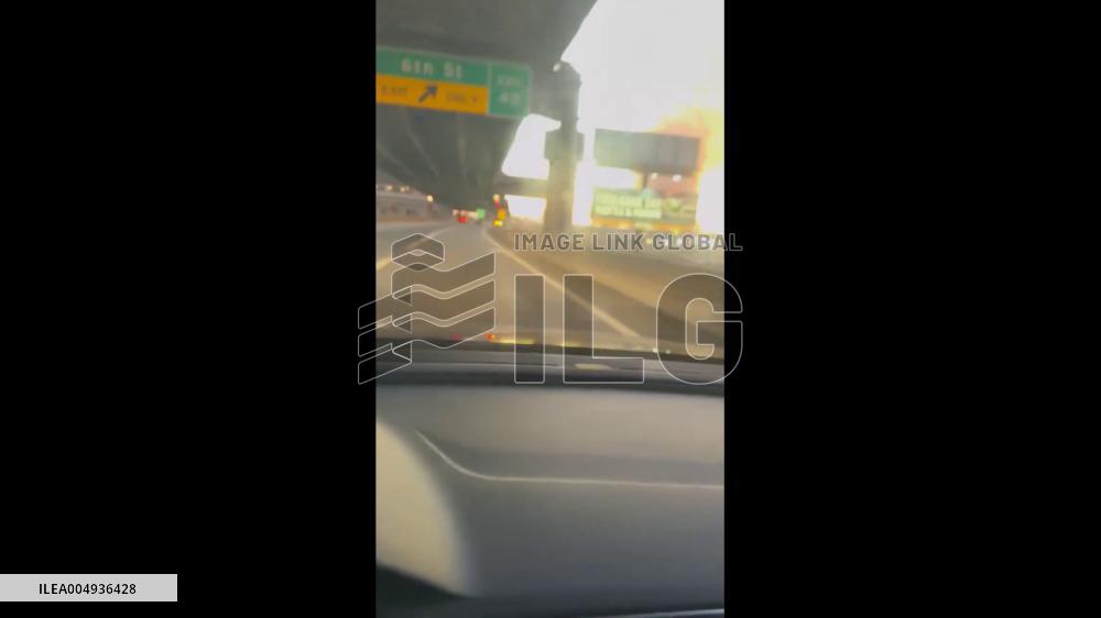 US: Massive Fire Engulfs Historic Warehouses in Downtown St. Louis, Missouri