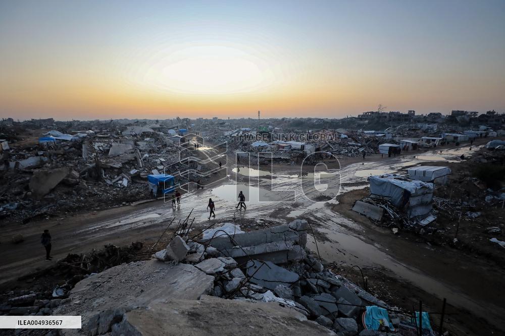 Destroyed Landscape Of Zeitoun Neighborhood - Gaza