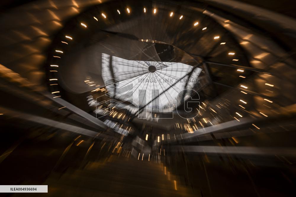 Villejuif - Gustave Roussy Metro Station Illustrations - Paris