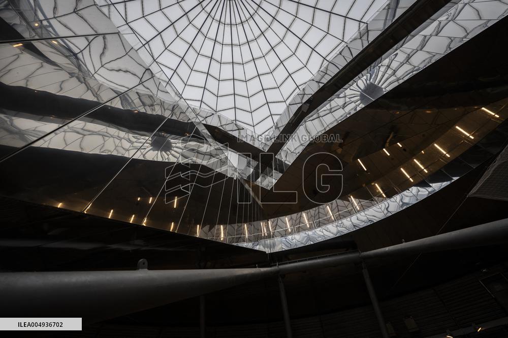 Villejuif - Gustave Roussy Metro Station Illustrations - Paris