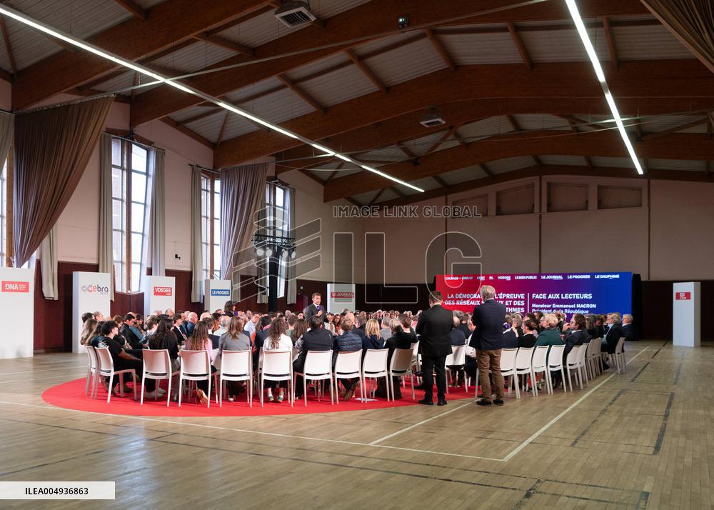 Macron meets readers of the Ebra group - Mirecourt