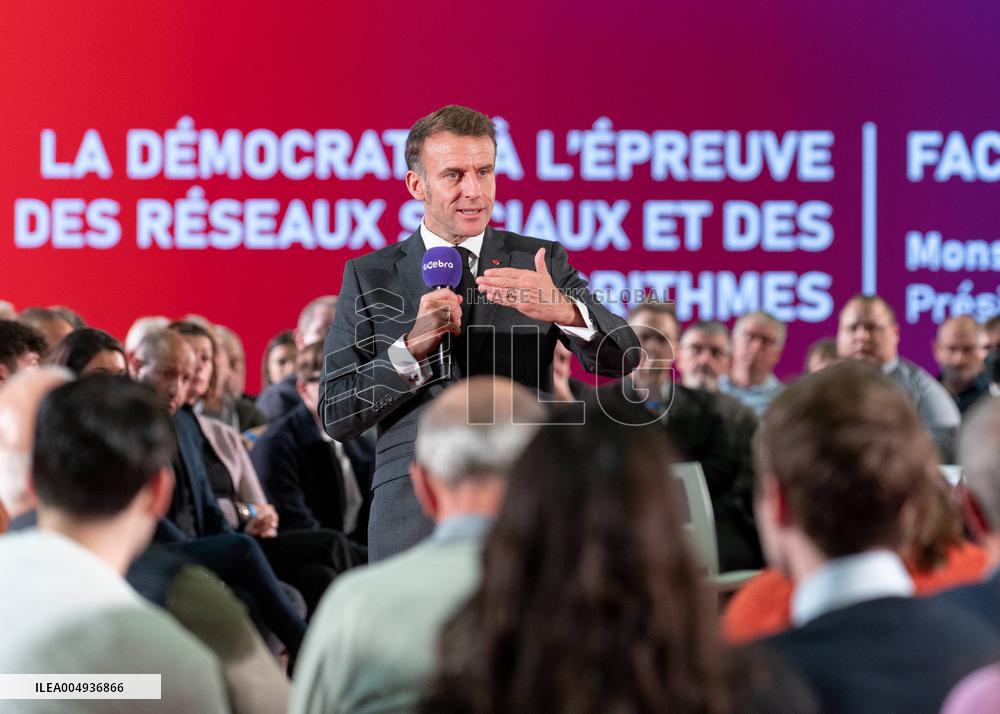 Macron meets readers of the Ebra group - Mirecourt