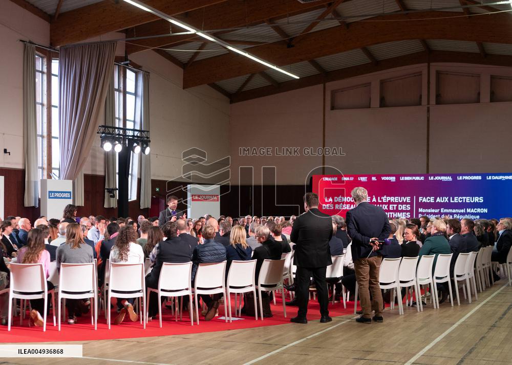 Macron meets readers of the Ebra group - Mirecourt