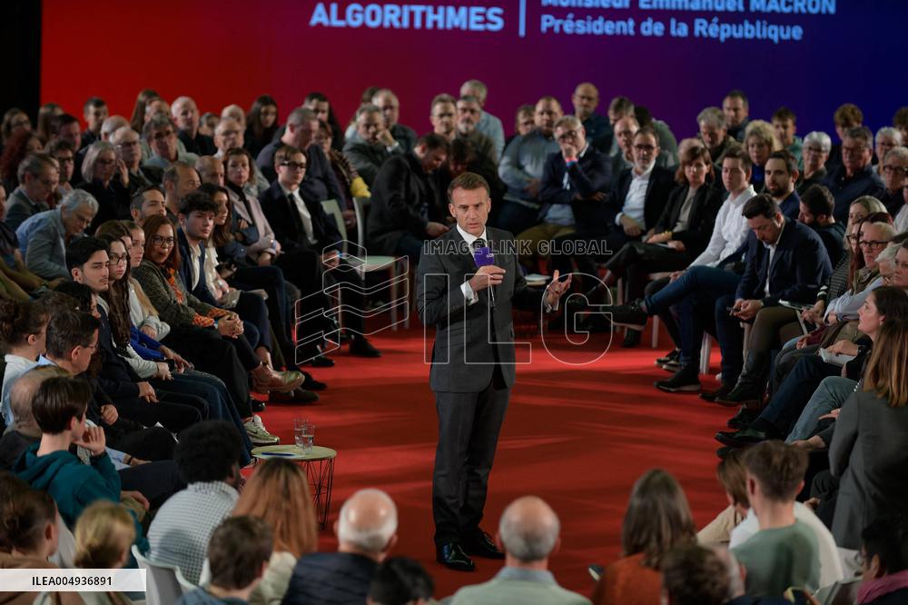 Macron meets readers of the Ebra group - Mirecourt