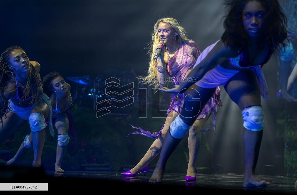 ZARA LARSSON CONCERT