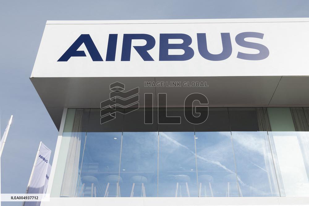 53e International Air Show - Le Bourget