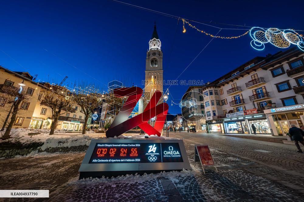 New Olympic Christmas Decorations In Cortina - Italy
