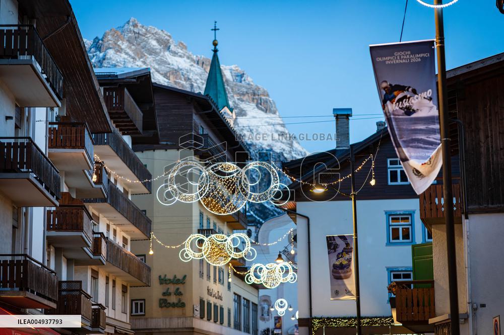 New Olympic Christmas Decorations In Cortina - Italy