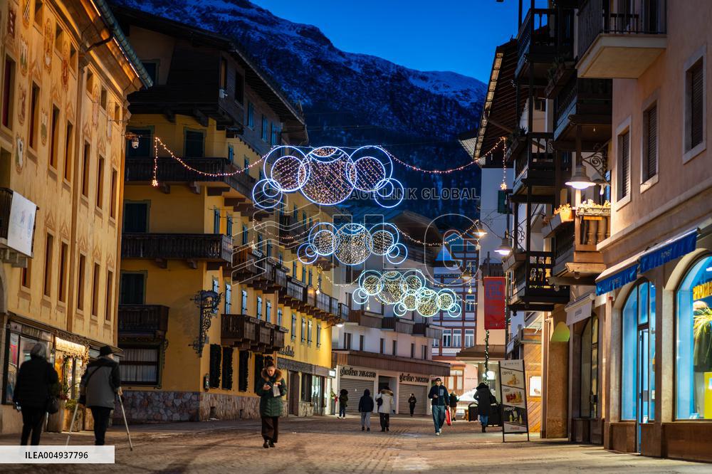 New Olympic Christmas Decorations In Cortina - Italy