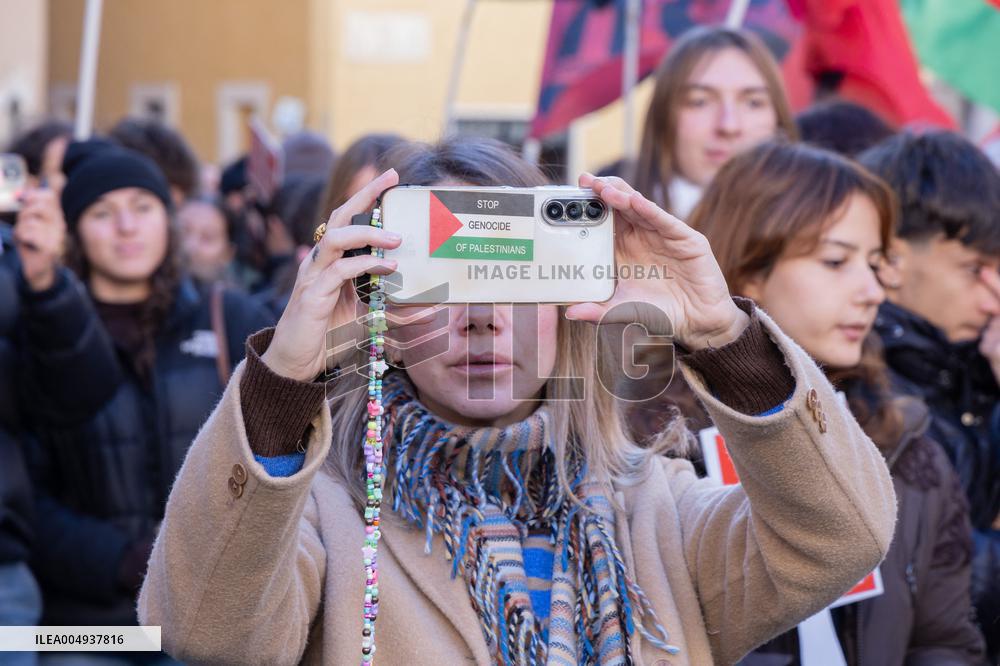 General Strike in Italy - Rome