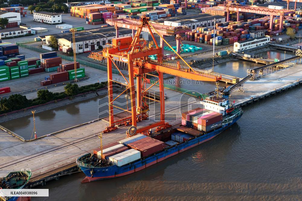 Qingzhou Container Terminal in Fuzhou