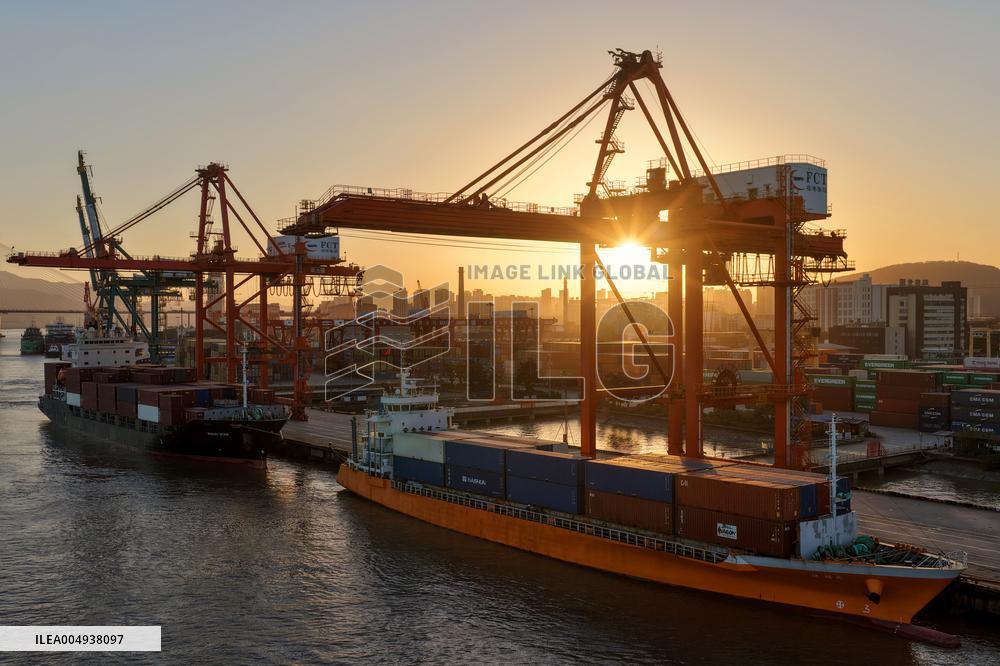 Qingzhou Container Terminal in Fuzhou