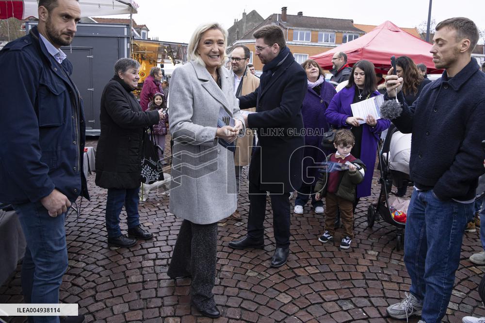 Marine Le Pen At Carvin Market for RN 2026 Municipal Campaign - Hauts-de-France