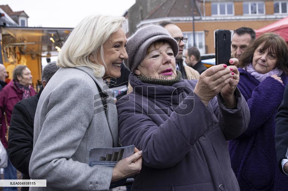Marine Le Pen At Carvin Market for RN 2026 Municipal Campaign - Hauts-de-France