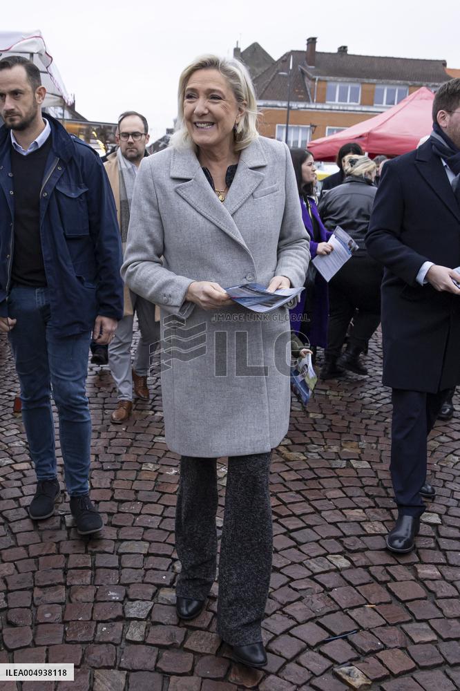 Marine Le Pen At Carvin Market for RN 2026 Municipal Campaign - Hauts-de-France