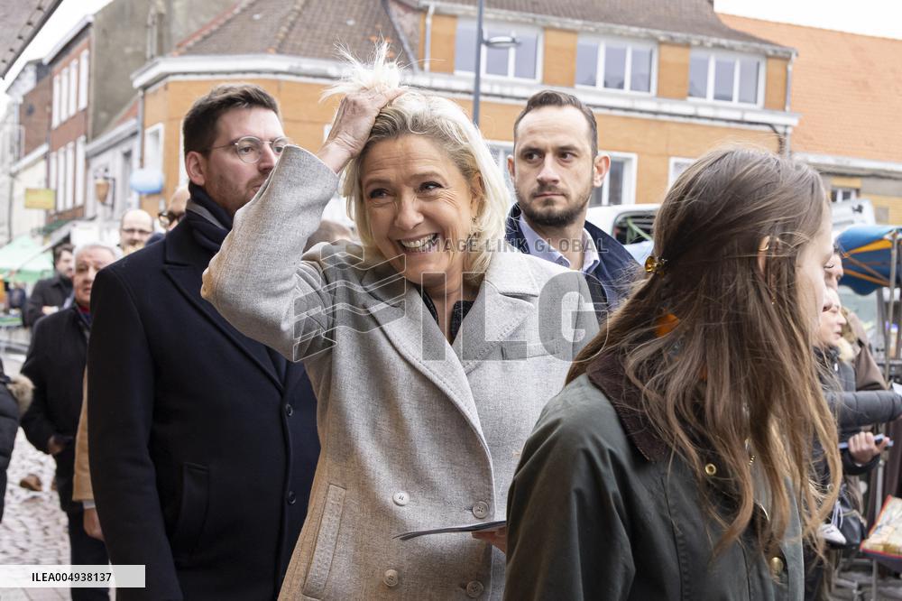 Marine Le Pen At Carvin Market for RN 2026 Municipal Campaign - Hauts-de-France