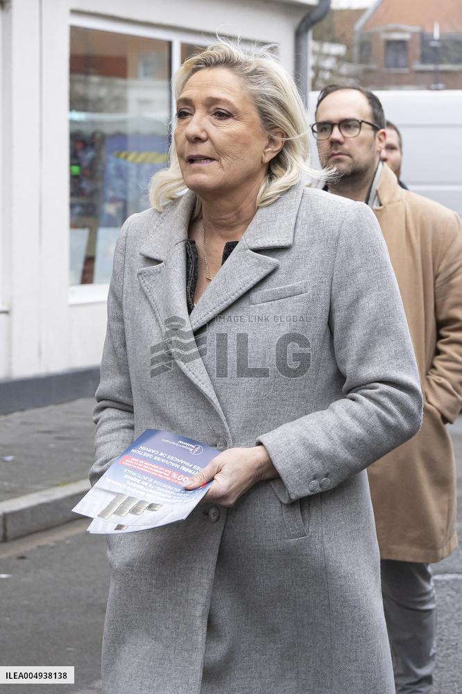 Marine Le Pen At Carvin Market for RN 2026 Municipal Campaign - Hauts-de-France