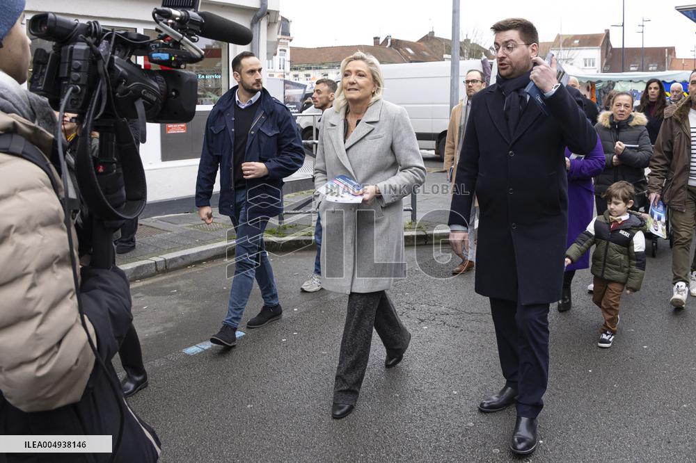 Marine Le Pen At Carvin Market for RN 2026 Municipal Campaign - Hauts-de-France