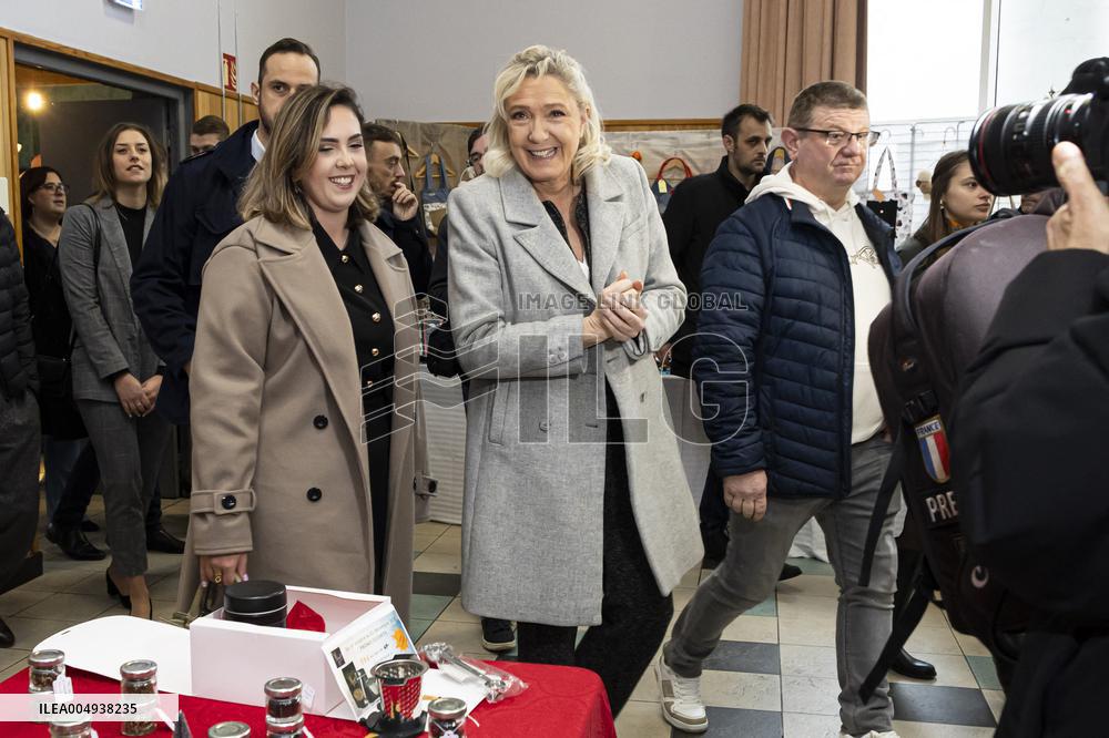Marine Le Pen at the Drocourt Christmas Market for RN 2026 Municipal Campaign - Hauts-de-France