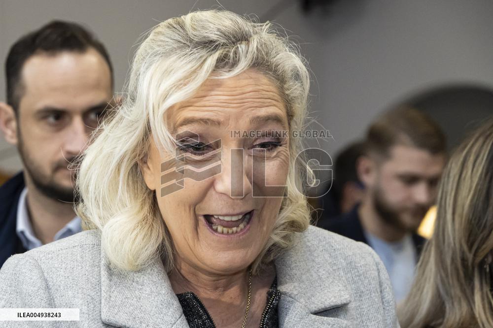 Marine Le Pen at the Drocourt Christmas Market for RN 2026 Municipal Campaign - Hauts-de-France