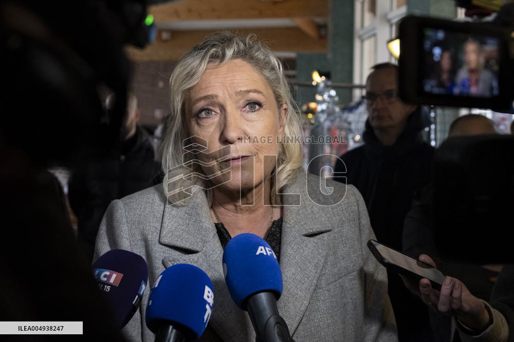 Marine Le Pen at the Drocourt Christmas Market for RN 2026 Municipal Campaign - Hauts-de-France