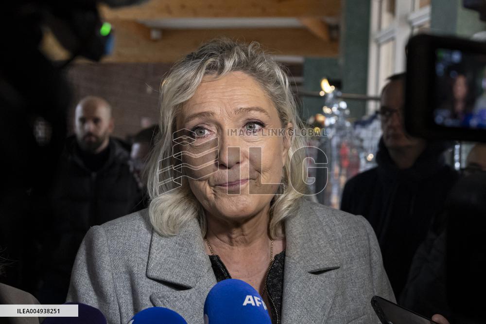 Marine Le Pen at the Drocourt Christmas Market for RN 2026 Municipal Campaign - Hauts-de-France