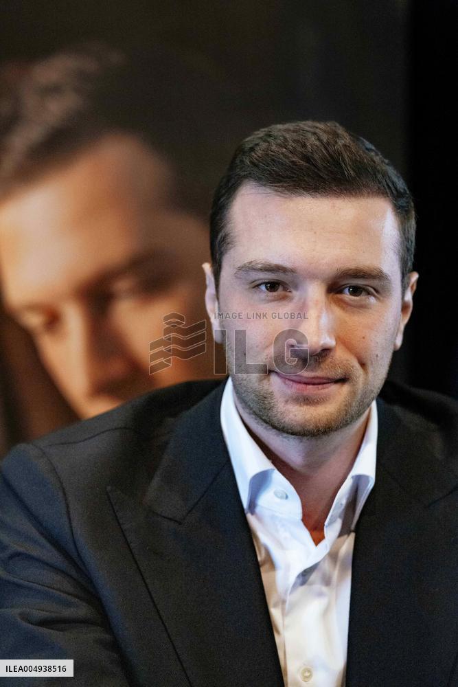 Jordan Bardella s Book Signing in Moissac - France